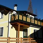 Guetl Plank Apartmán *